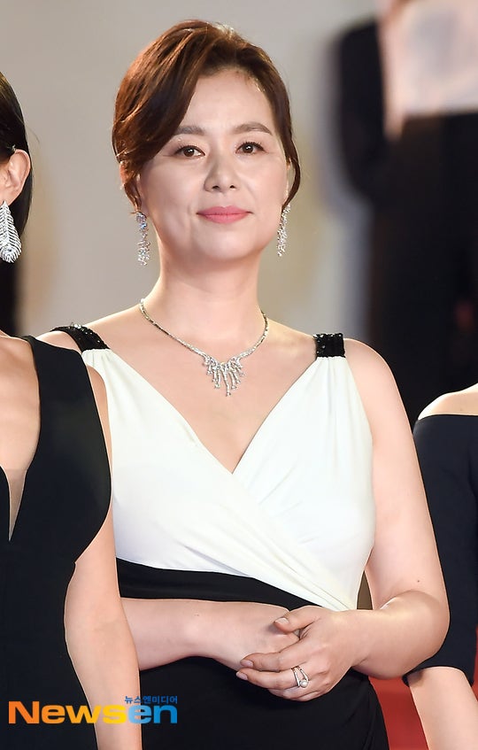 스타일리스트 없이 칸 간 장혜진, 김숙이 '안 돼' 외치며 고른 드레스