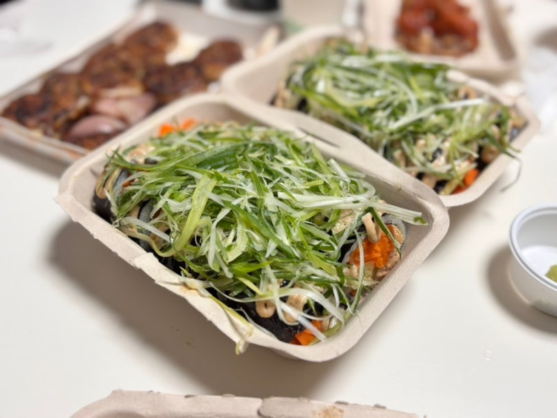 속초중앙시장 맛집 ㅣ 속초 가면 무조건 들러야 할 신세계를 맛보다! 장홍김밥 솔직후기 (명....