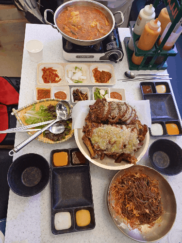 종로맛집 진심과정성이 담긴 푸짐한 족발한상 자꾸 생각나는 튀김족발