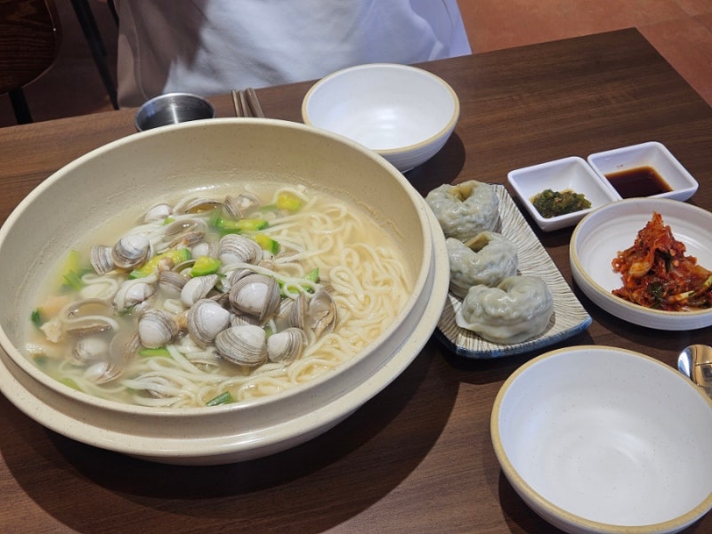 9월 28일 _ 부산 광안리 칼국수 맛집 부산칼국수보쌈