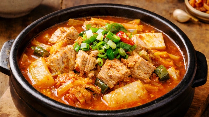 참치 김치찌개 레시피 2인분, 왜 내가 끓이면 밍밍할까? 10분 만에 밥도둑 되는 순서 하나