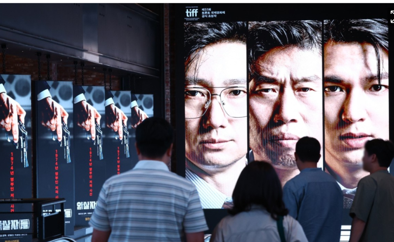 이동진에서 김고은까지 왜 번졌나…암살자(들) 박스오피스 1위 논란, 시작은 영화 속 한 가설....