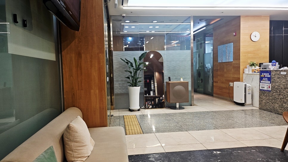 이를 뺀 날 바로 임플란트를 심어도 될까요? 정자동치과에서는 이걸 먼저 봅니다