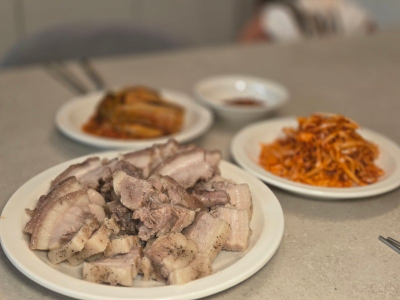강레오 수육 레시피｜소금·후추만 뿌려 찜기에 쪄봤습니다
