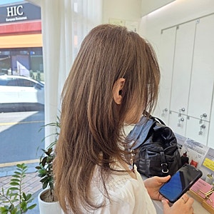 순천 미용실 라보라헤어에서 매트브라운으로 가을염색 하이레이어드컷