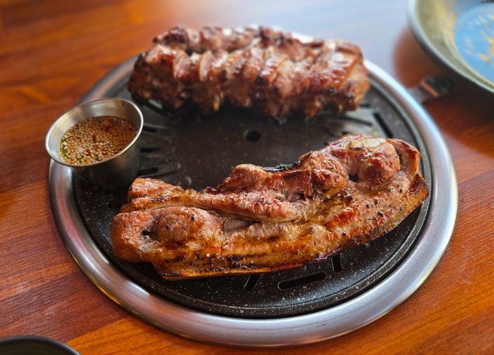 분위기 좋은 남양주 맛집 북한강참나무바베큐에서 등갈비 오겹살 A세트 먹고 온 후기