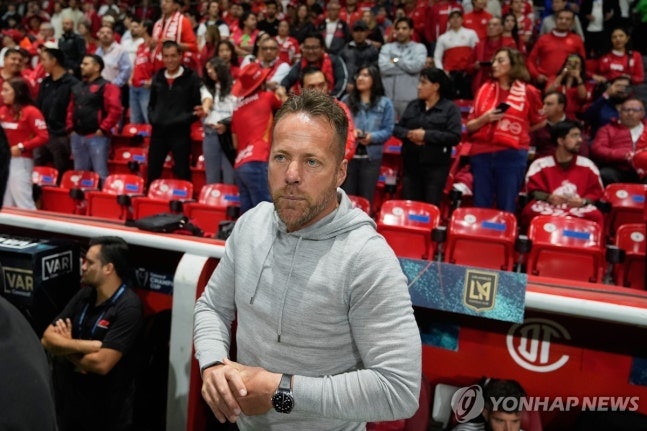 손흥민 LAFC 감독 경질 마크 도스 산토스 감독 결별