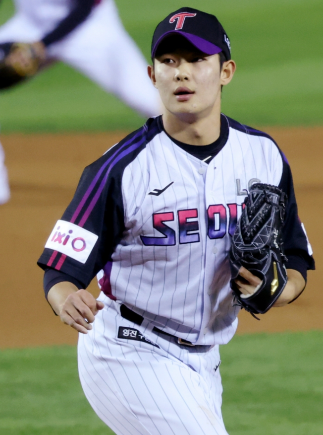 "1.2이닝 던지고 병역혜택" LG 김영우 향한 '무임승차' 비판, 이정도면 역대급 행운인가?