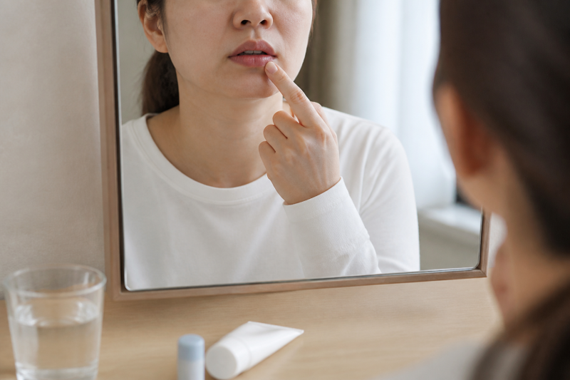 비타민B2 부족이 걱정될 때, 입술 갈라짐만으로 판단하기 어려운 이유