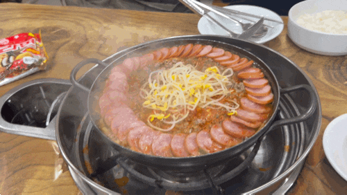 [수원 인계동] 수제 햄 폭탄+마늘 한 스푼 | 주말 방문 후기 ‘이나경부대찌개’ (주차안내)