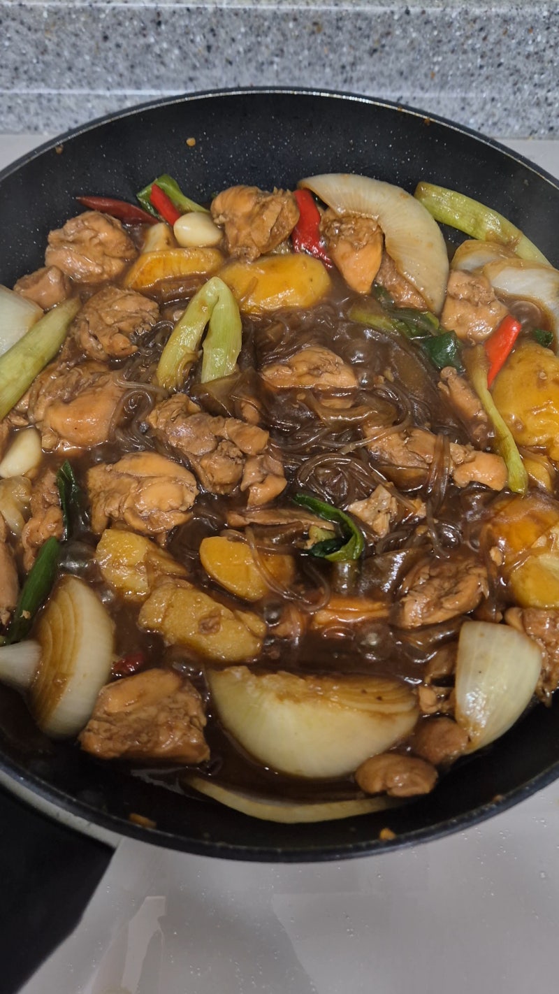 안동찜닭 레시피 저녁메뉴 닭다리살로 정말 쉽게 한팬 요리하기