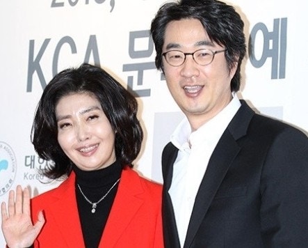홍혜걸, 암살자(들) 음모론 저격 유족 있는데 선 넘었나