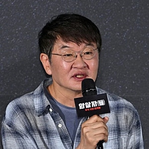 “역사왜곡 전문가냐” 〈암살자(들)〉 허진호 감독 논란｜과거 작품까지 소환된 이유?
