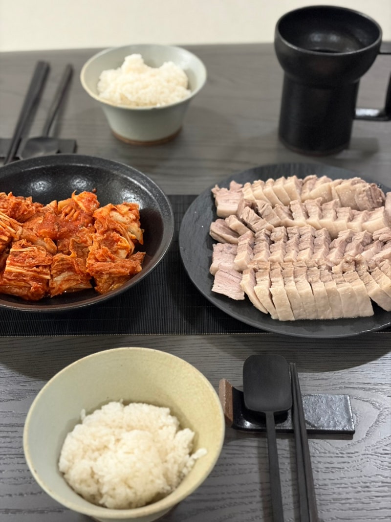 삼겹살 수육 맛있게 삶는법｜1시간이면 완성되는 촉촉한 수육 레시피