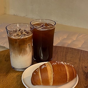 부산 남구 우암동 도시숲 바로 앞 분위기 좋은 카페 추천 머믄 달