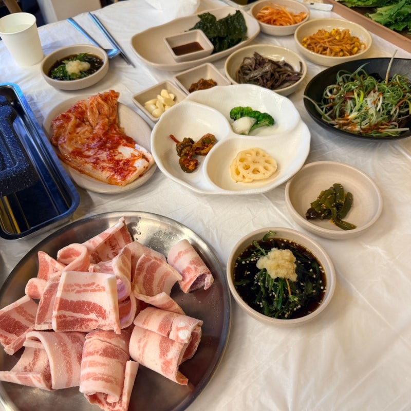 [ 천안 불당동 ] 갑부돈 : 9첩반상에 돌판 냉삼까지, 제대로 취향저격한 불당동맛집