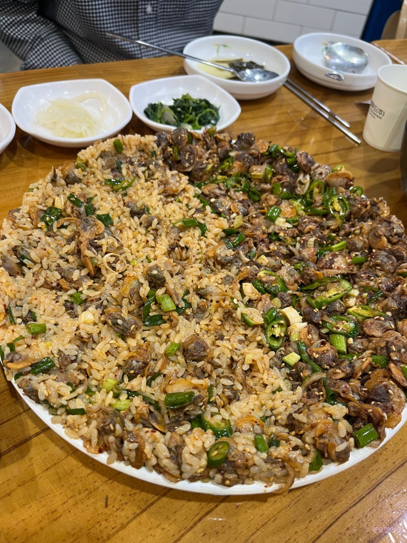 Gangneung Travel Restaurant: Honest Review of the Famous Kkomak Muchim Restaurant 'Gangneung Umjine Kkomak' Without Waiting