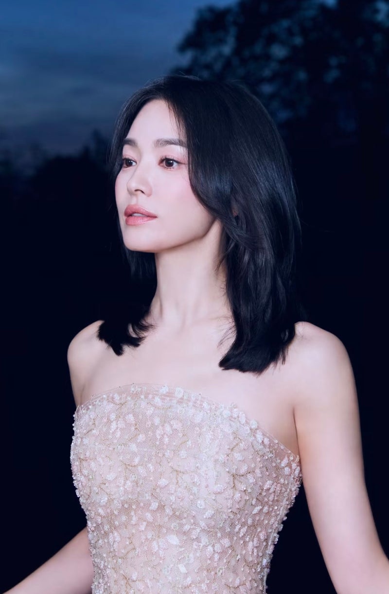 로코·로맨스·복수극 다 해본 송혜교, 이번엔 어떤 얼굴일까