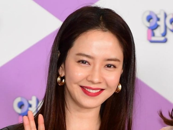 Song Ji-hyo's Business, Marriage, Father, Running Man, Real Name, Underwear Business, and Dongdaemun Inspection