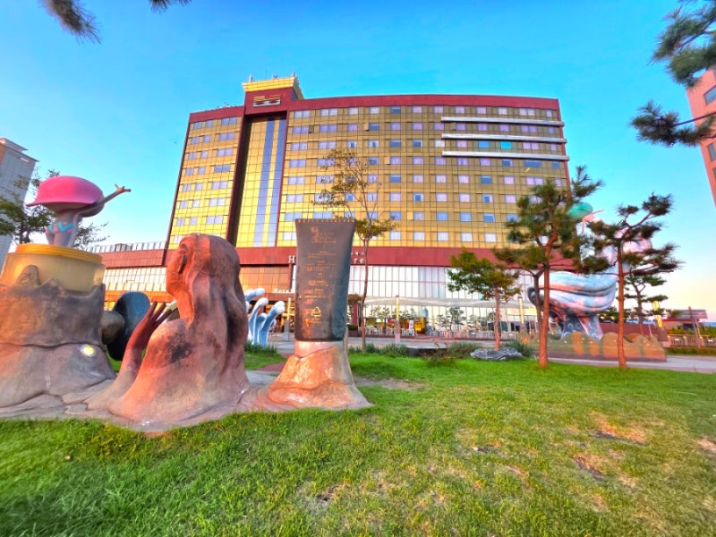 Boryeong Soller Hotel: A Sunset Hotspot at Daecheon Beach!