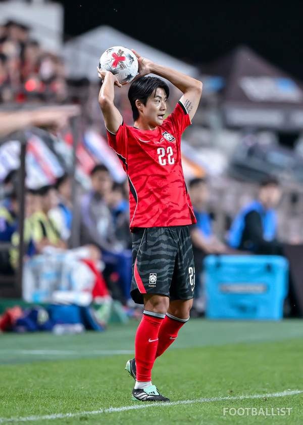 ‘멍청한 플레이, 대체 왜 가만히 서있냐’축구팬 성토 우루과이전 설영우 플레이 월드컵 이....
