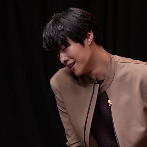 유병재 유튜브 속 우도환 브라운 니트 정보 / 지오송지오 니트 코디 / 가을 니트 추천
