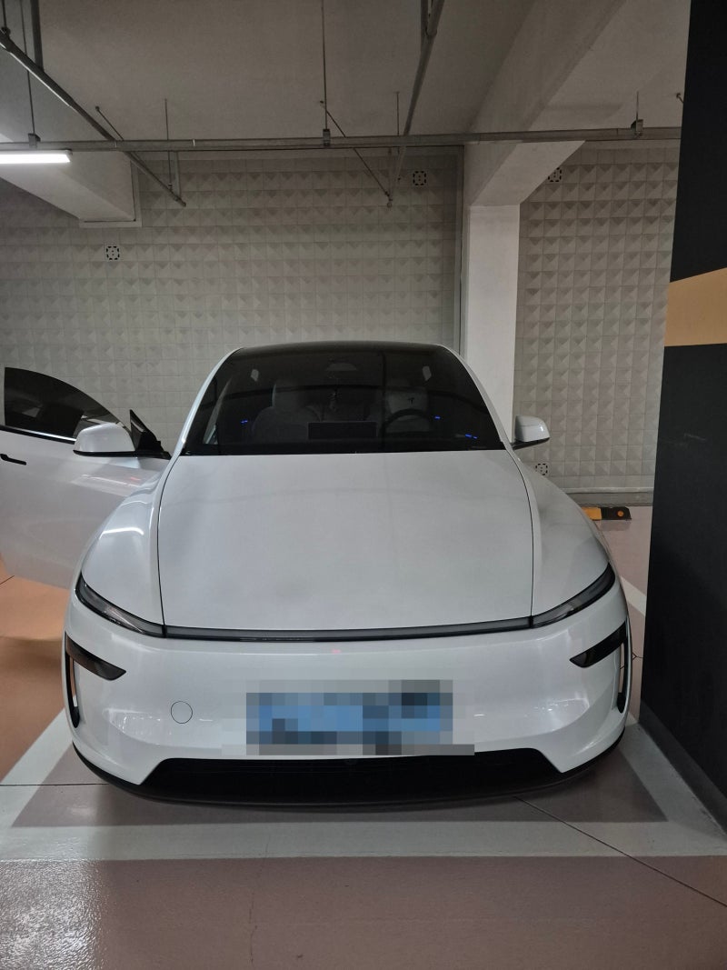 분당 판교 실내세차 테슬라 모델 Y 미역국 쏟음 시트 분해세척