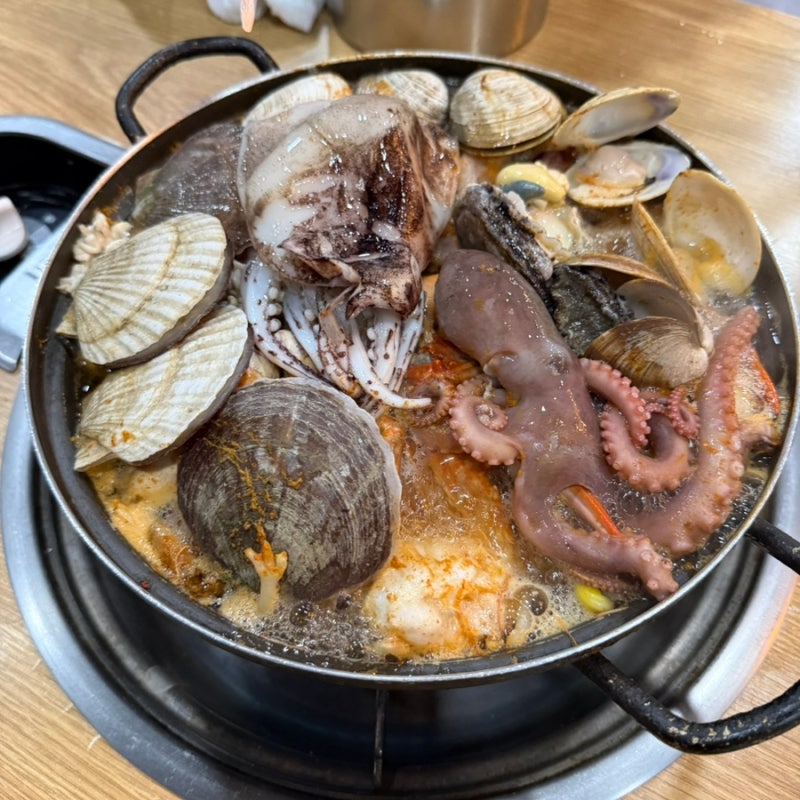 [경기 수원] 인계동맛집 해물탕 활전복, 낙지 해산물 가득 들어간 “마라도해물탕&찜”수원....