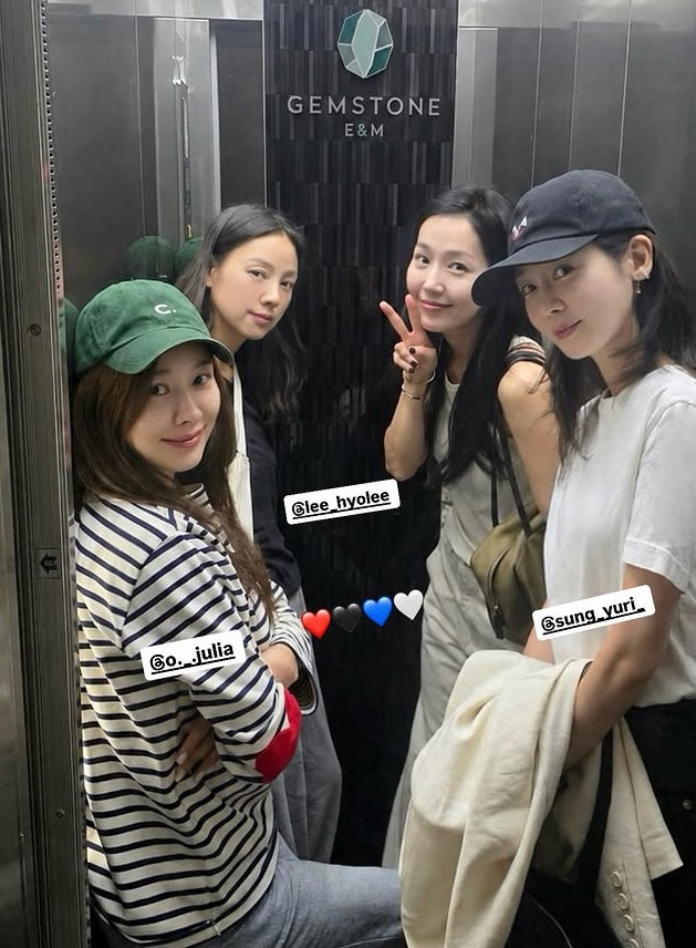 신곡만 내고 끝나는 재결합 아니었다…핑클 완전체 출격 임박, 공연·예능·다큐·전시까지 ....
