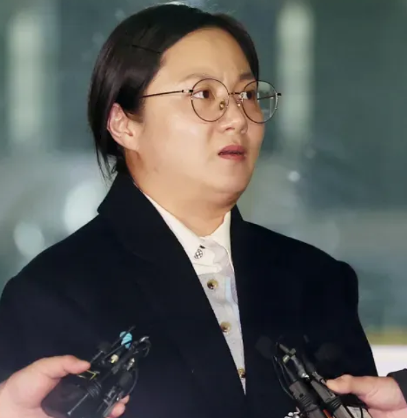박나래 매니저 첫 공판 - 법정엔 매니저만, 주사이모는 어디에