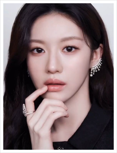 Recommended Chanel Lipstick Colors Worn by Go Youn-jung