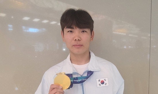 “금메달리스트 아들이라 좋다” KIA 성영탁, 10라운드 지명에서 아시안게임 금까지