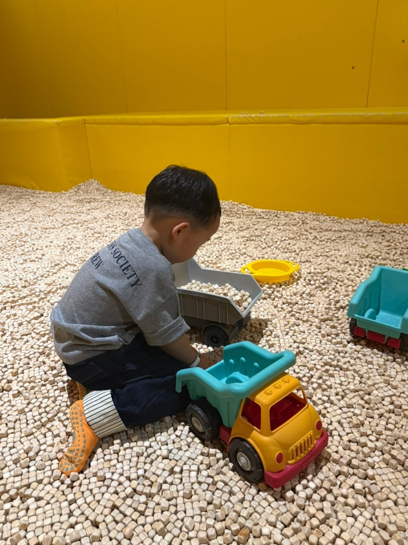 Jeju Indoor Arte Kids Park: Tips, Nursing Room, and Discount Info from Our Visit with a 4-Year-Old