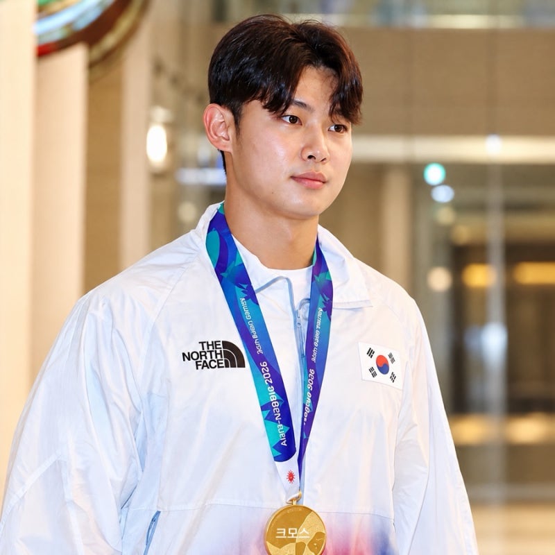 “딱 1.2이닝 던지고 병역 혜택이라고?” LG 김영우, 금메달 따고도 말 나온 이유