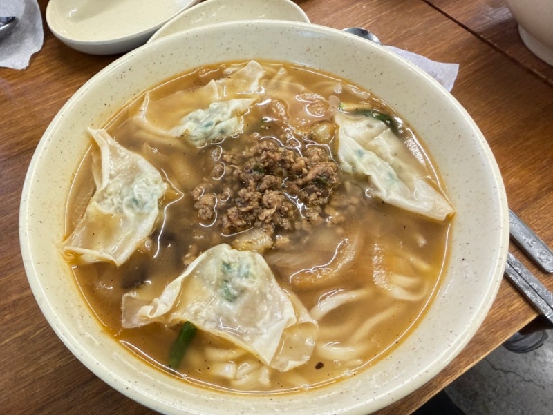 명동 맛집/ 명동 칼국수/명동교자 신관/ 칼국수/ 마늘김치/ 만두/ 웨이팅/ 내 돈 내산