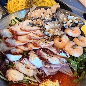 여수 돌문어삼합 맛집 돌문어상회 솔직후기 :: 하멜등대 산책까지