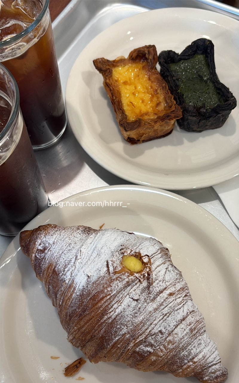 J의 부산 | [전포, 서면 카페] 에그타르트 맛집, 어퍼이스트 베이커리(UPPER YEAST)