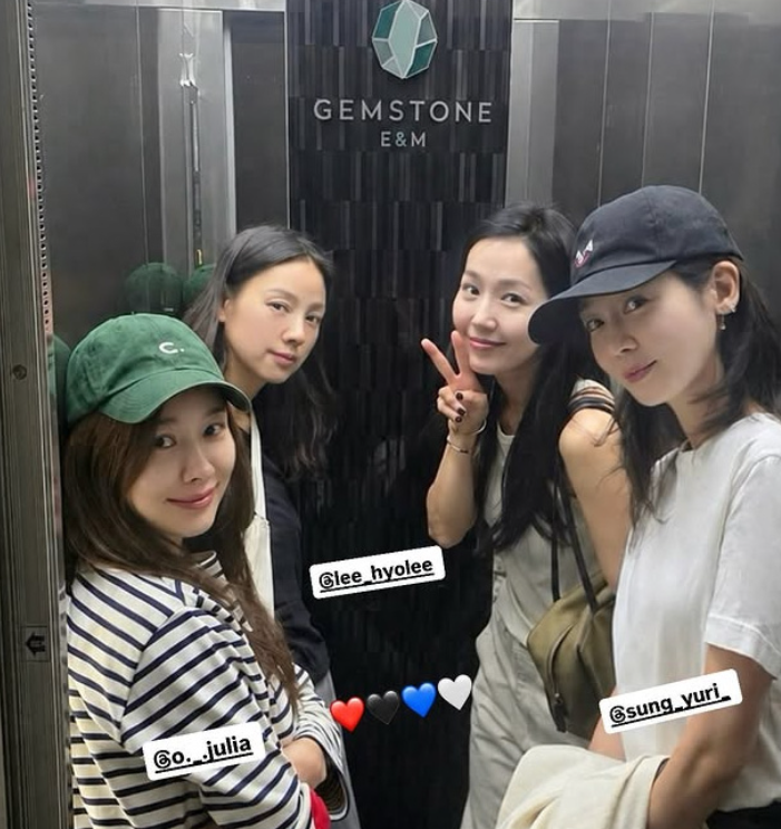 팬들의 눈을 의심케 한 레전드의 부활! 오랜 침묵을 깨고 한자리에 모인 멤버들의 감격스러....