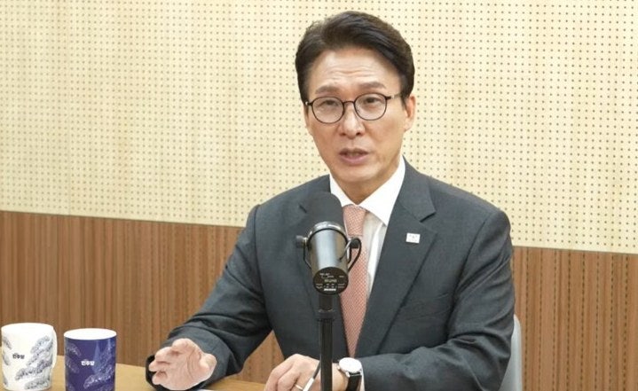 라디오에서 두둔하더니 딱 2주 뒤, 5억 원 계약이 체결됐습니다