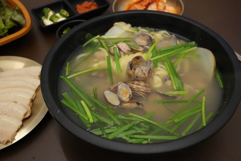 잠실 맛집 서온정 석촌본점, 바지락칼국수와 보쌈
