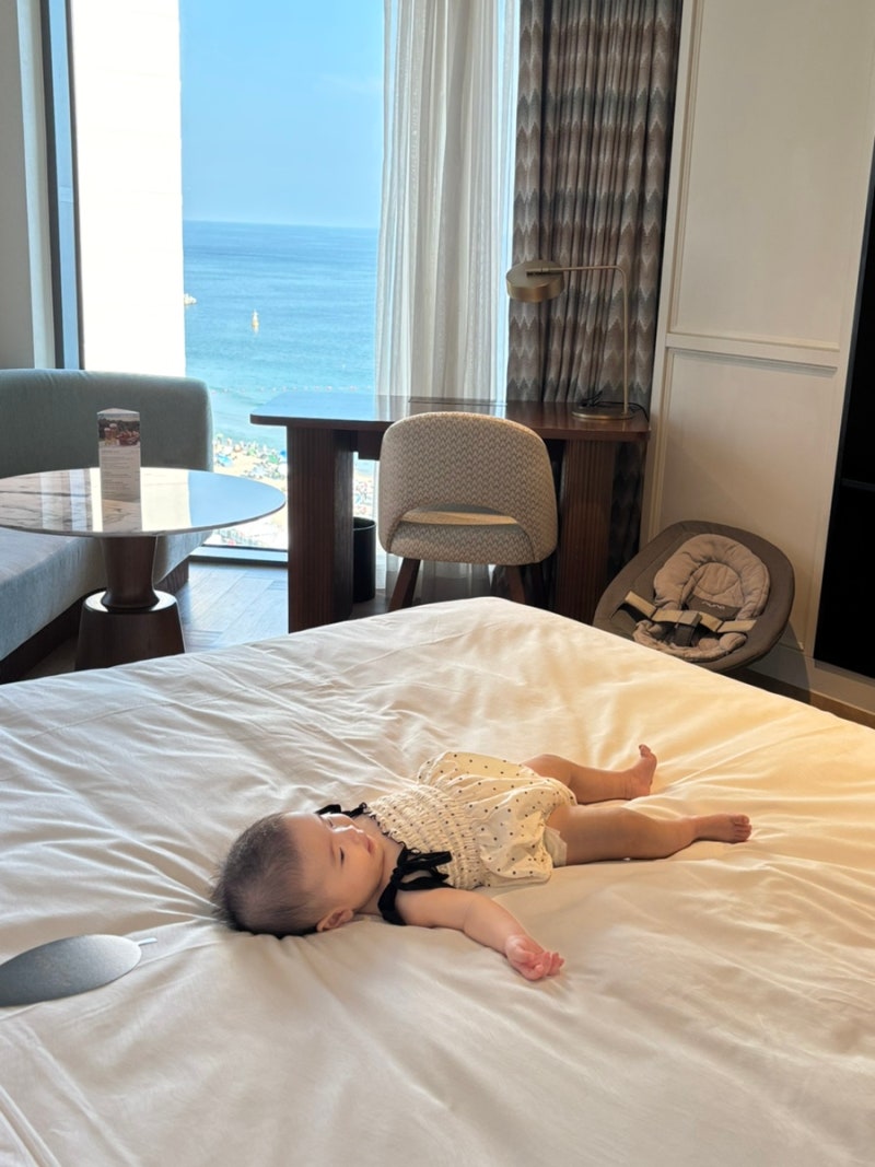 Busan Grand Chosun Hotel: Review of a Trip with a 5-Month-Old Baby (+Pool)