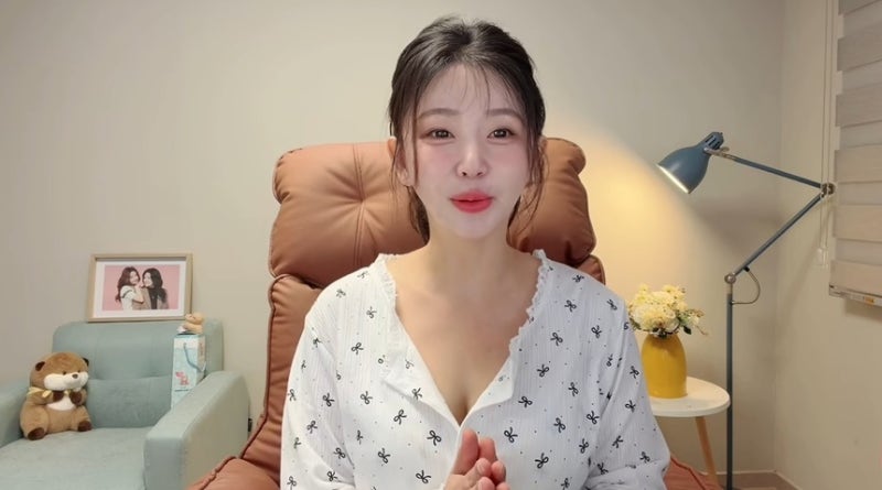 '탈북 유튜버 한송이' 암살자들 보며 역사 왜곡 논란 "北영화 떠올라"