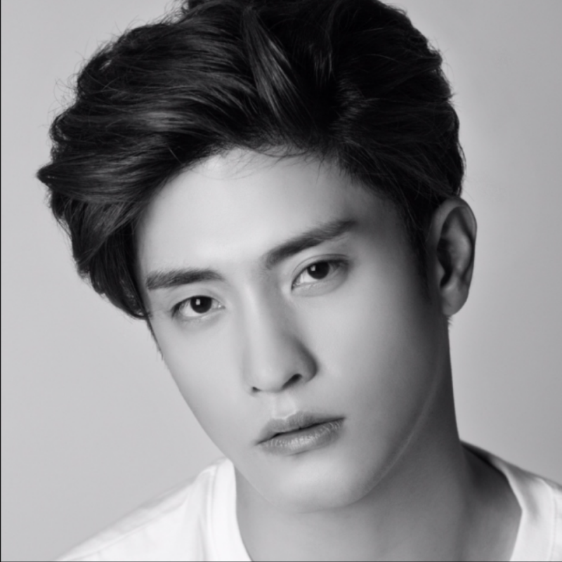 보스의 취향 성훈 프로필 키 나이 혈액형 MBTI 고향 재산 가족 학력 소속사 데뷔작 사건사고