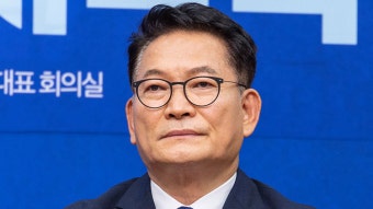 “대통령 모시고 식사 중인데…” 송영길, 생방송 인터뷰 도중 전화 끊은 이유