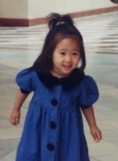 “얼마나 예뻤길래?” 7살에 가족과 산책하다 SM에 길거리 캐스팅된 소녀