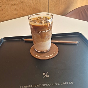 플랫화이트 맛집 프랜차이즈 비교, 우지커피 vs 텐퍼센트커피 후기
