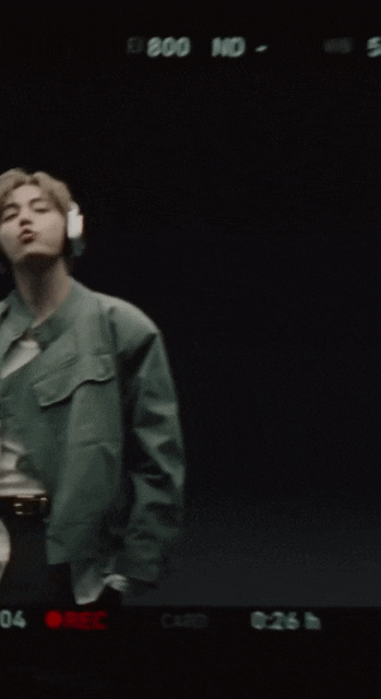 뷔 헤드셋 브랜드 NOTHING 앰버서더