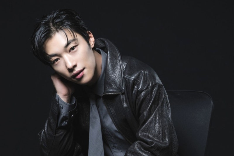 Woo Do-hwan's Father, Marriage, Made in Korea, Bloodhounds, and Explaining the Season 2 Ending