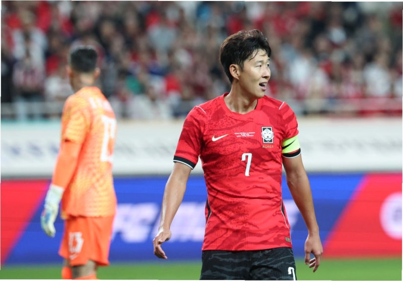 손흥민, A매치 58골 신기록에도 '내 골 아냐'…FIFA도 인정한 갸우뚱한 순간