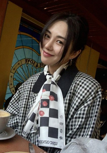권민아, 친언니 횡령 주장부터 어머니 심정지까지, 가족 갈등의 진실은?